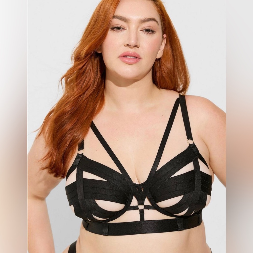 Black Strappy Women's Bra